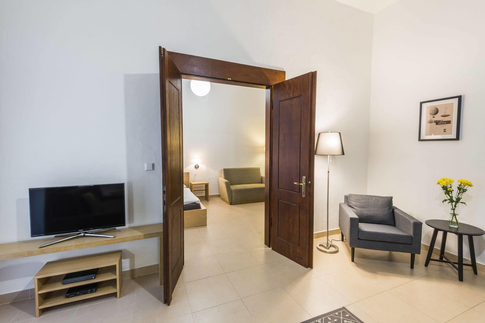 Bohemia Apartments Prague Centre Екстер'єр фото