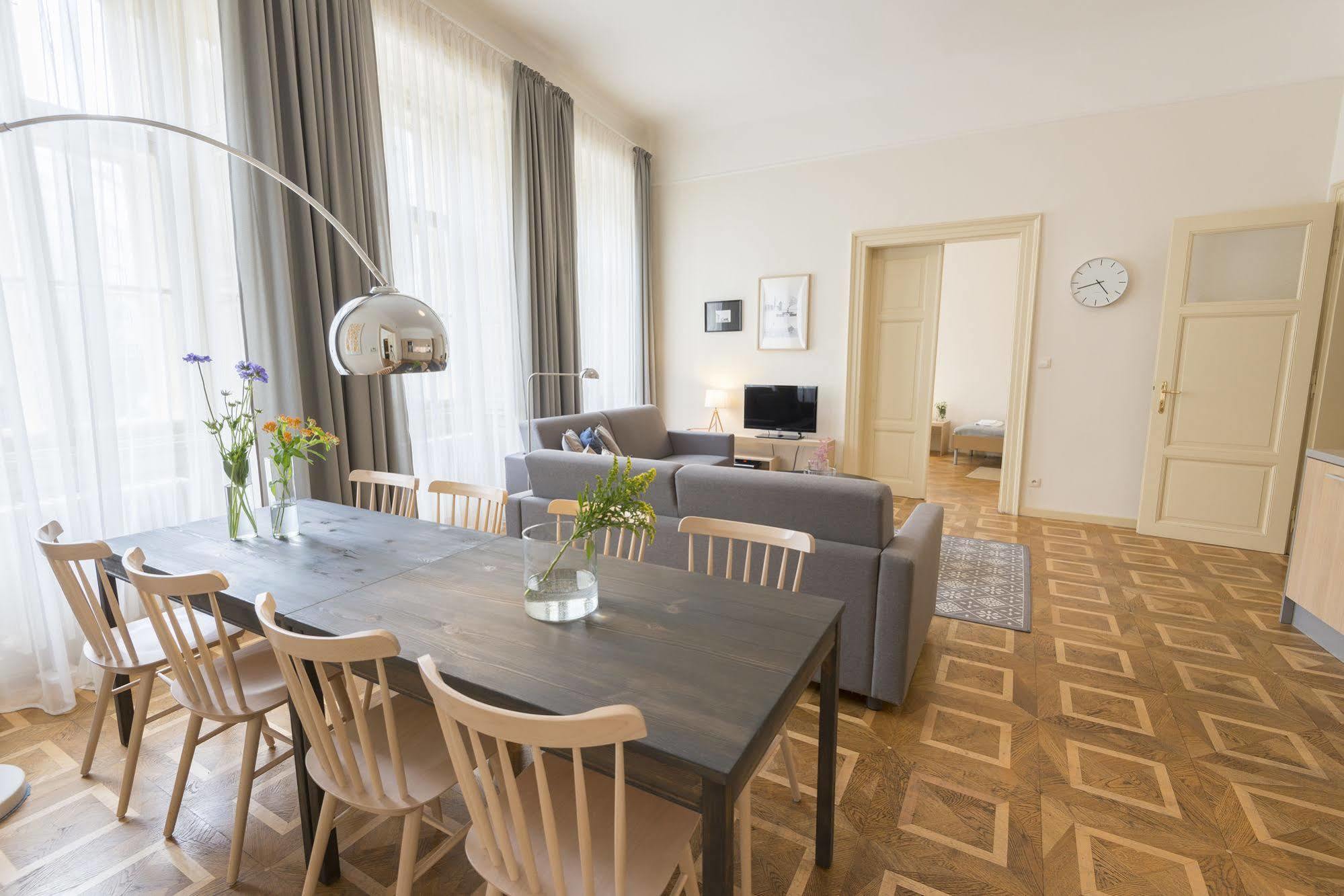 Bohemia Apartments Prague Centre Екстер'єр фото