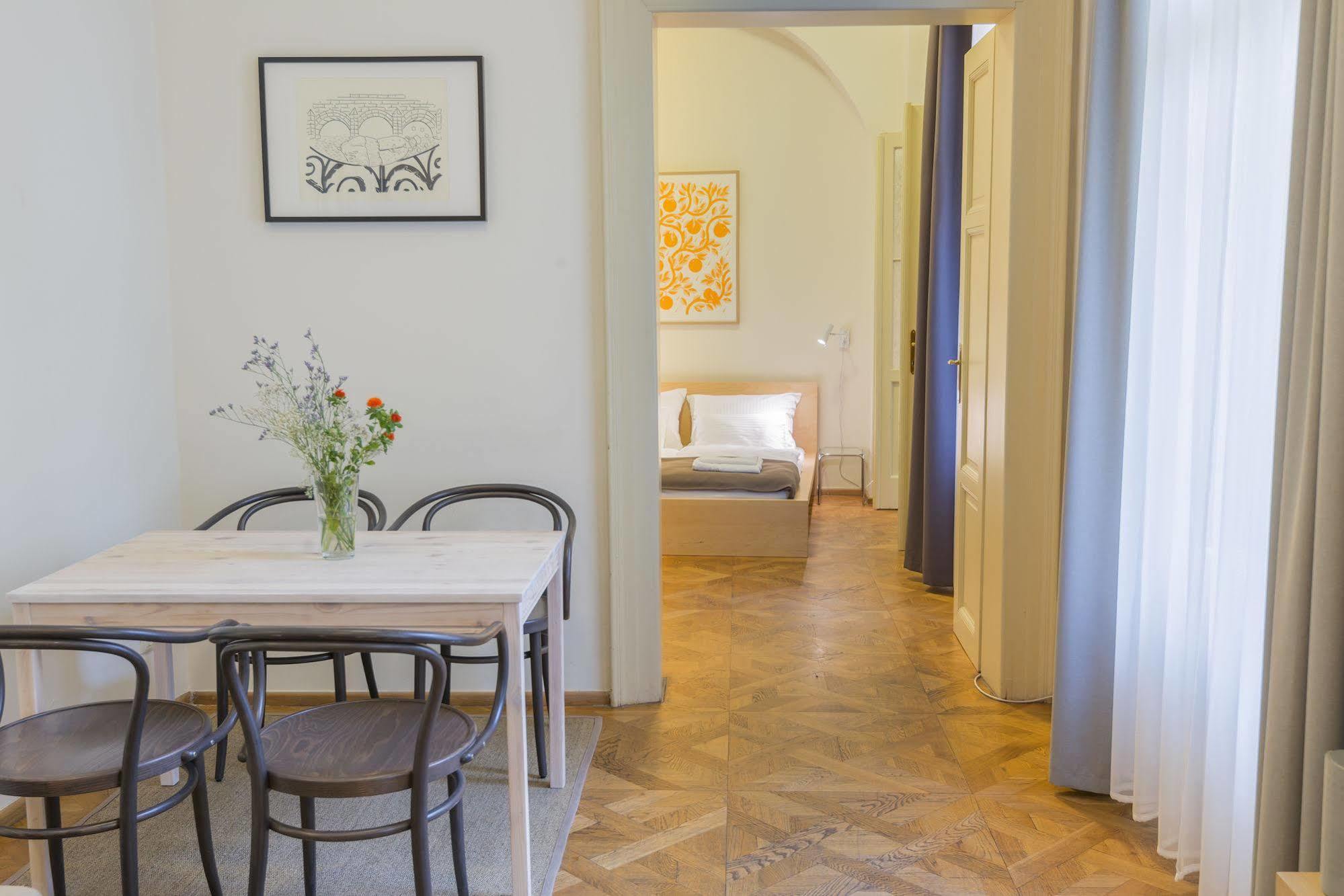 Bohemia Apartments Prague Centre Екстер'єр фото